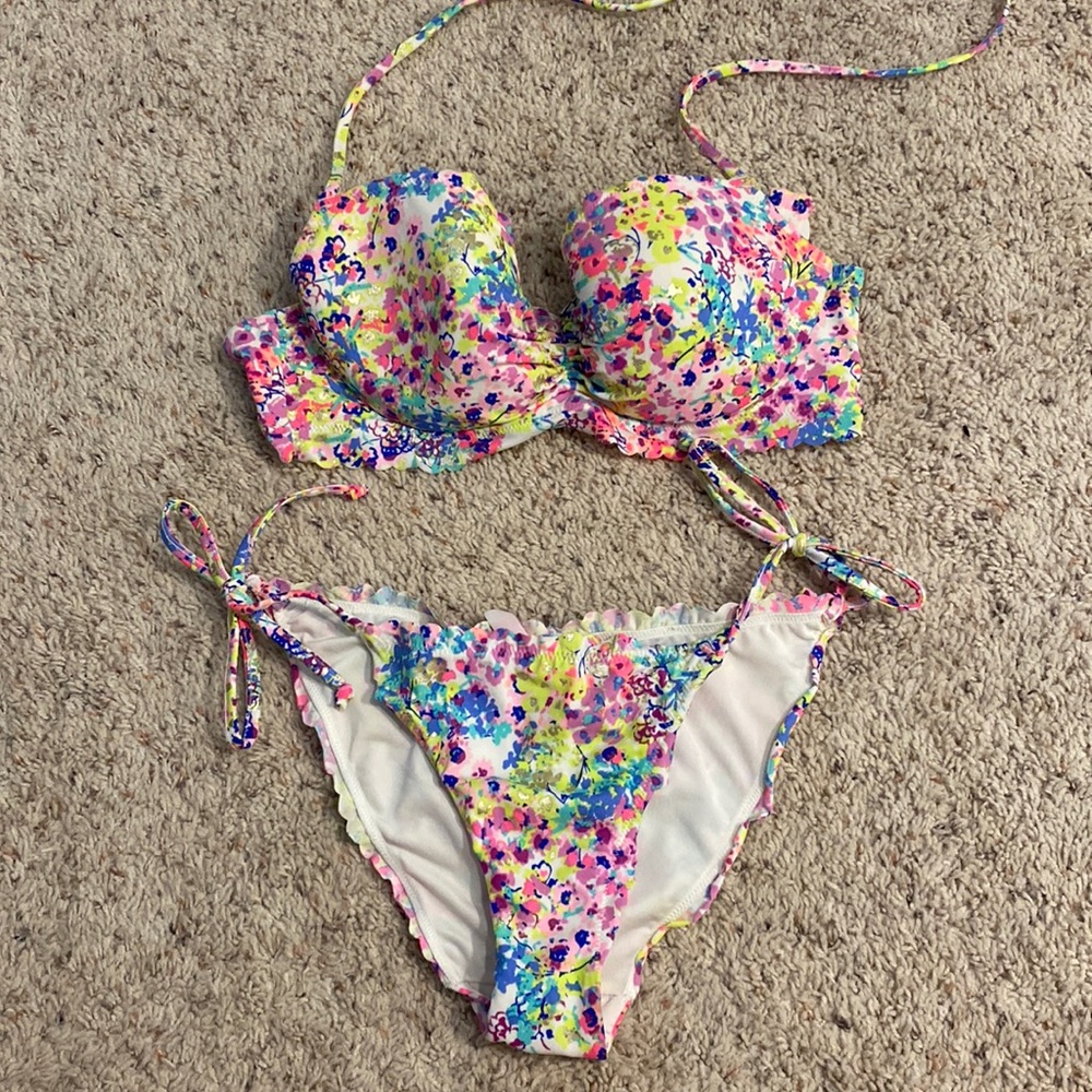 Victoria’s secret bikini set